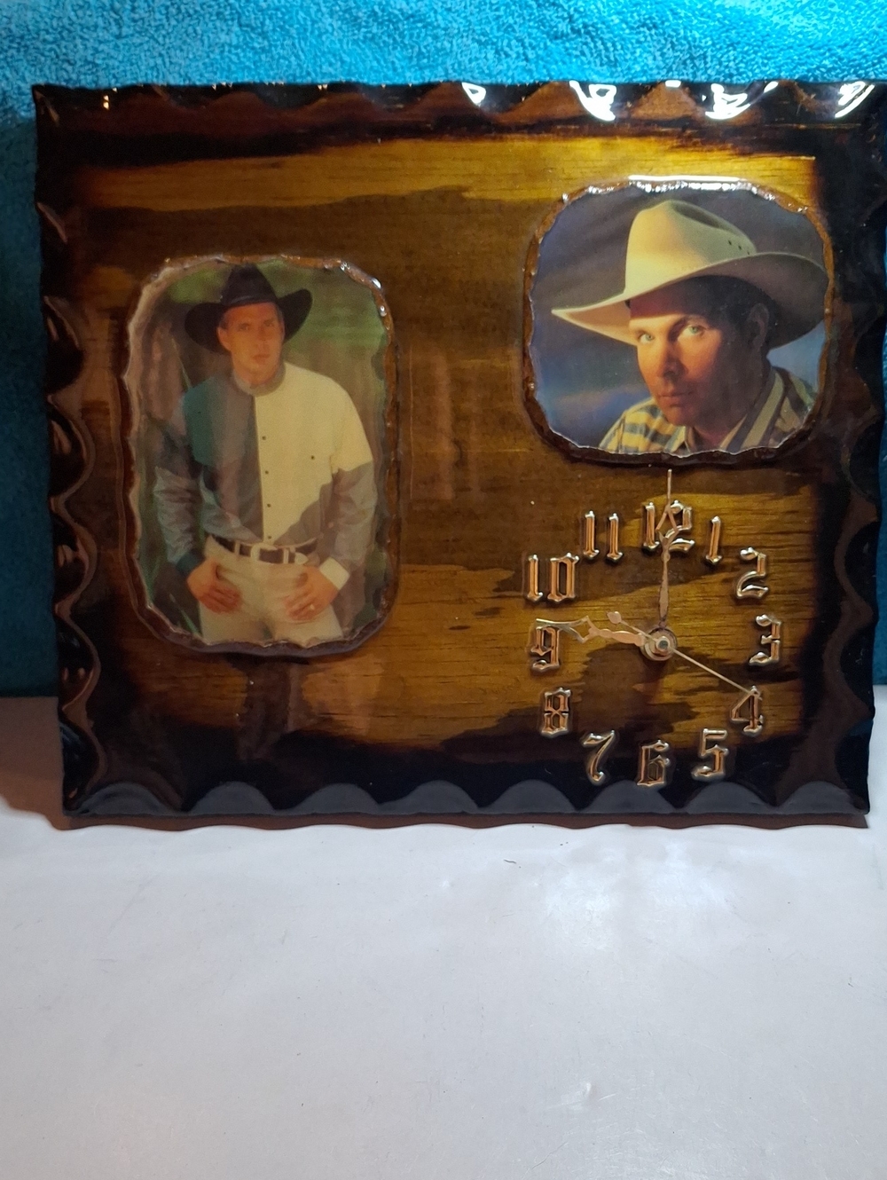 RARE Garth Brooks Clock - Vintage Garth Brooks - 90's -  It Works!